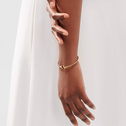 Gold Wire Bracelet in 18k
